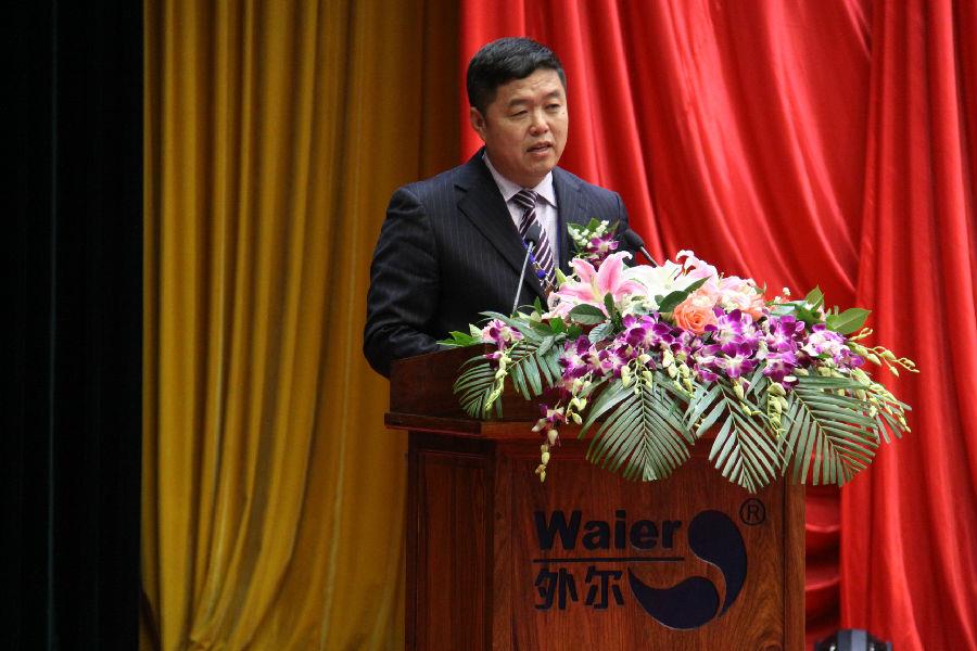华体育app官网入口药业集团2014年度总结暨表彰大会胜利召开